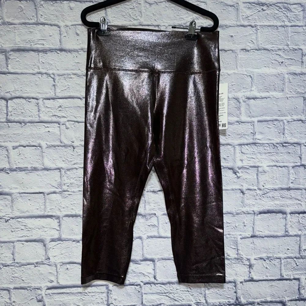 Lululemon Align High-Rise Crop 21"
Radiate Foil Print French Press NWT
